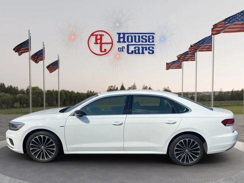 Used 2022 Volkswagen Passat 2.0T FWD image 8