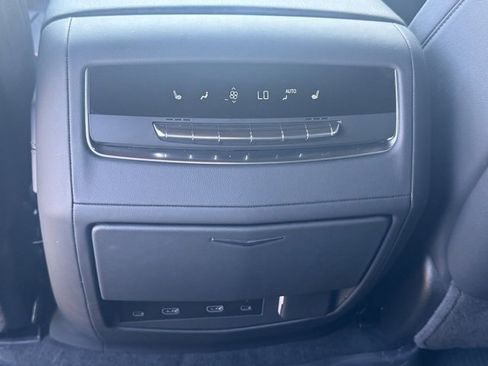 Used 2025 Cadillac Escalade ESV Sport w/ LPO, ONYX Package image 18