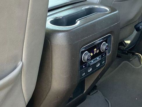 Used 2021 Chevrolet Tahoe LT w/ Luxury Package RWD image 17