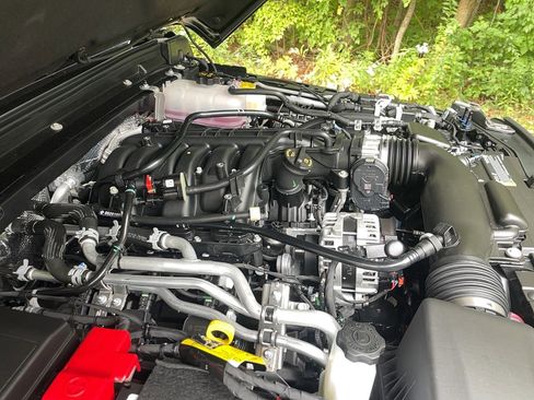 Used 2025 Jeep Wrangler Unlimited Sahara image 29