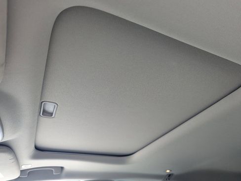 Used 2020 Jeep Grand Cherokee Limited image 28