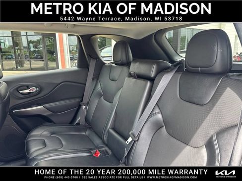 Used 2022 Jeep Cherokee Limited AWD/4WD image 26