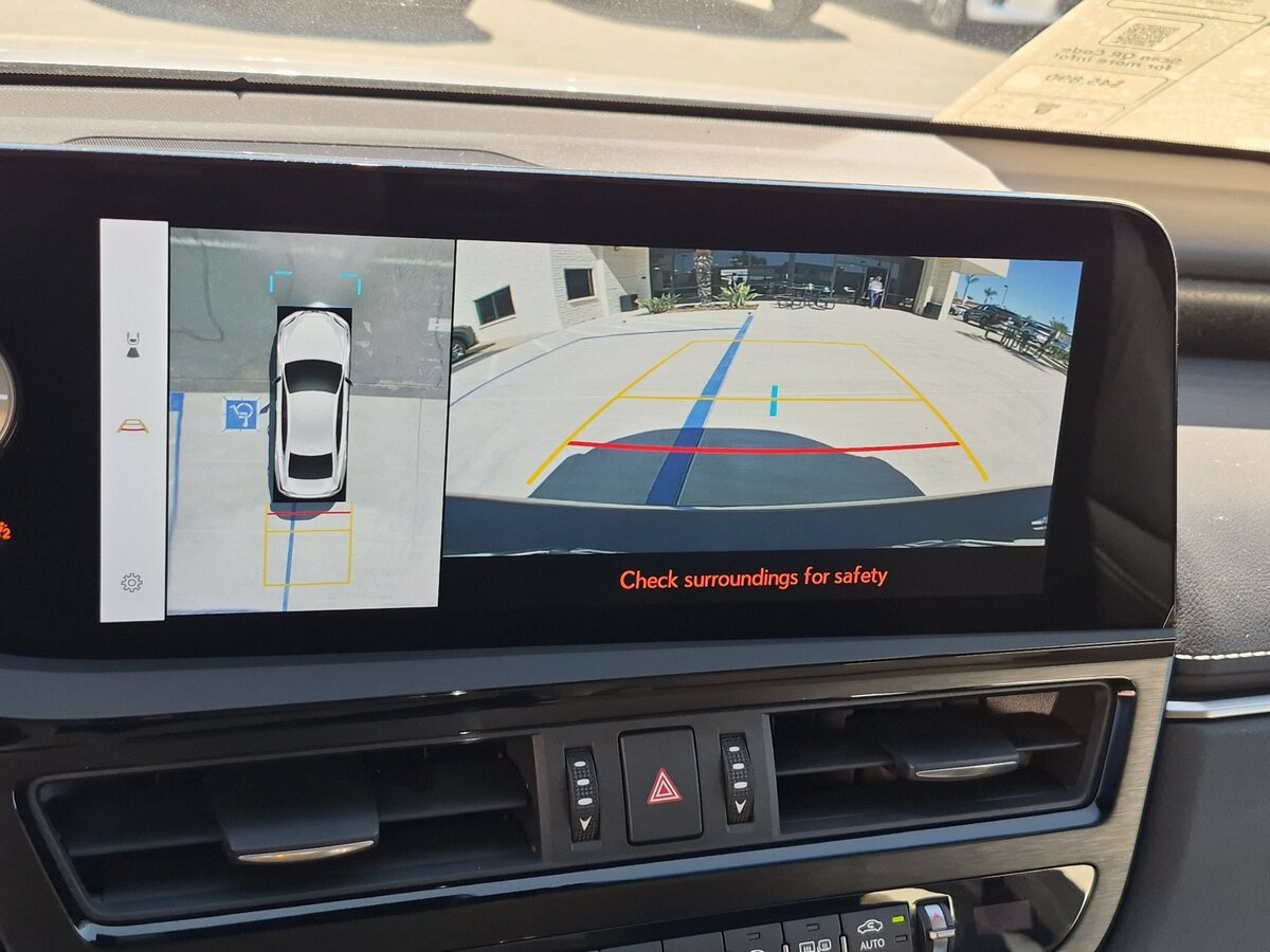 Used 2024 Lexus ES 300h w/ Accessory Package (Z1) FWD image 23