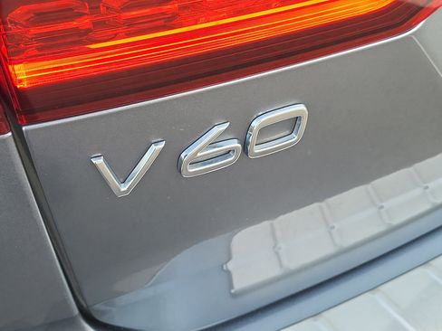 Certified 2021 Volvo V60 T8 Polestar image 9