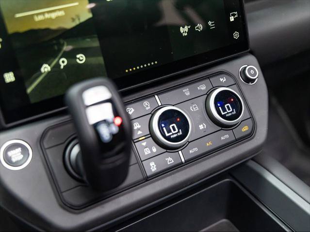 New 2026 Land Rover Defender 130 X-Dynamic SE AWD/4WD image 27