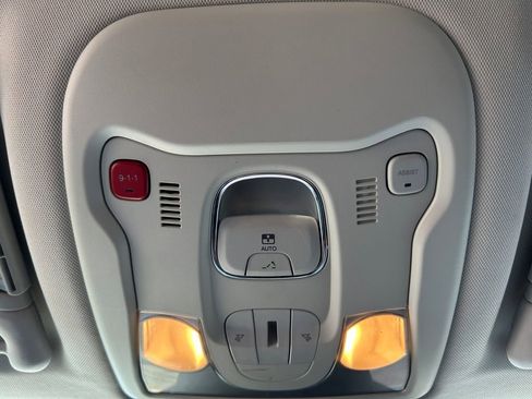 Used 2017 Jeep Renegade Latitude image 29