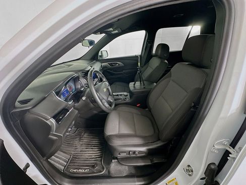 Used 2023 Chevrolet Traverse LT FWD image 13