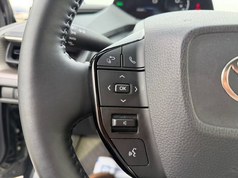 Used 2024 Toyota Prius XLE FWD image 19