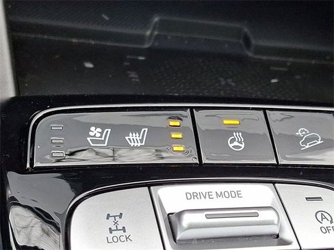 Certified 2023 Hyundai Tucson Limited AWD/4WD image 19