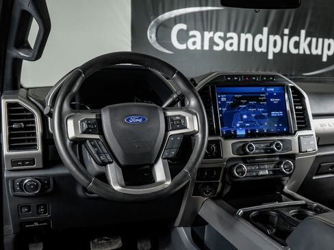 Used 2022 Ford F250 Platinum w/ FX4 Off-Road Package image 16