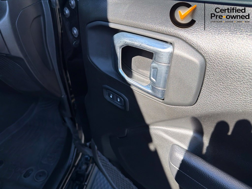 Certified 2023 Jeep Gladiator Sport AWD/4WD image 30