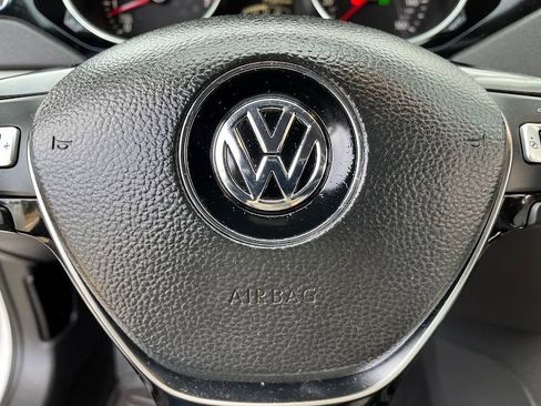 Used 2016 Volkswagen Jetta Sport image 15