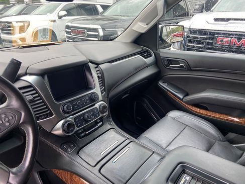 Used 2018 Chevrolet Suburban Premier AWD/4WD image 13