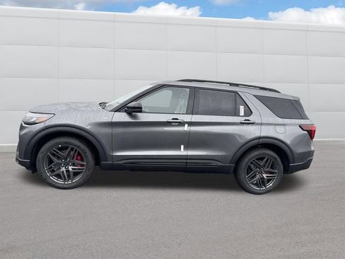 New 2026 Ford Explorer ST-Line w/ ST-Line Street Pack AWD/4WD image 2
