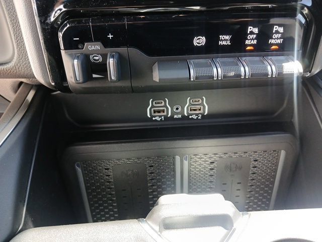 Used 2025 RAM 2500 Laramie w/ Night Edition AWD/4WD image 50