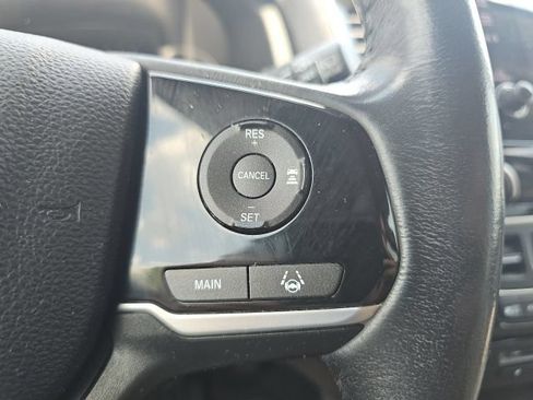 Used 2019 Honda Pilot Touring image 30