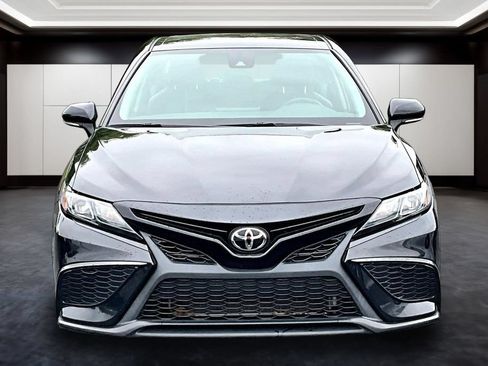 Used 2023 Toyota Camry SE FWD image 2