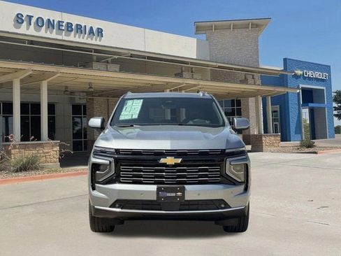 New 2026 Chevrolet Suburban High Country AWD/4WD image 8