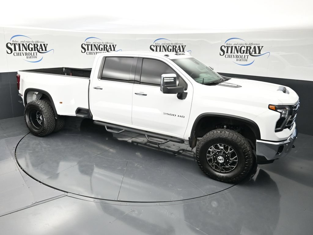 Used 2025 Chevrolet Silverado 3500 LTZ w/ LTZ Plus Package AWD/4WD image 21