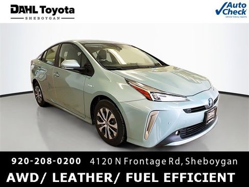 Used 2021 Toyota Prius XLE image 1