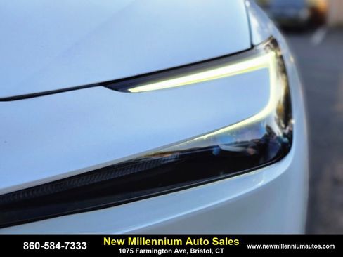 Used 2023 Toyota Prius Limited image 10