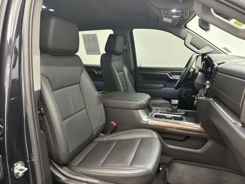 Used 2024 Chevrolet Silverado 1500 LT Trail Boss w/ LT Trail Boss Premium Package AWD/4WD image 28