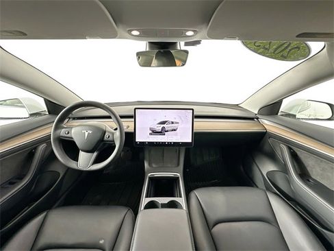 Used 2023 Tesla Model 3 Standard Range image 29