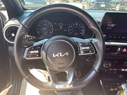 Used 2023 Kia Forte GT-Line w/ GT-Line Premium Package FWD image 4