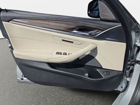 Used 2017 BMW 540i image 26