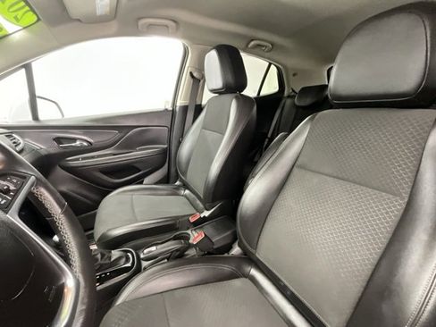 Used 2022 Buick Encore Preferred image 6