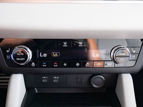 New 2025 Mitsubishi Outlander AWD image 19