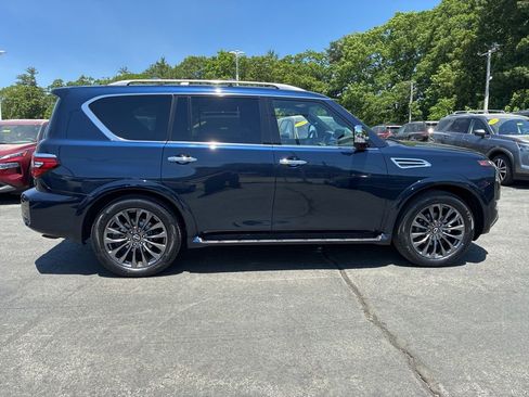 Used 2023 Nissan Armada Platinum w/ Captain's Chairs Package AWD/4WD image 8