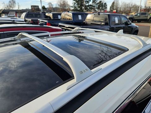 Used 2017 Nissan Rogue SV w/ Sun & Sound Touring Package image 32