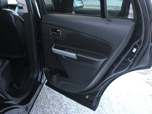 Used 2013 Ford Edge SEL image 33
