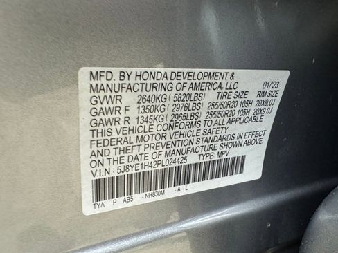 Used 2023 Acura MDX SH-AWD w/ Technology Package image 32