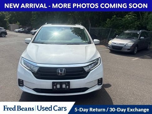 Used 2023 Honda Odyssey Elite image 2