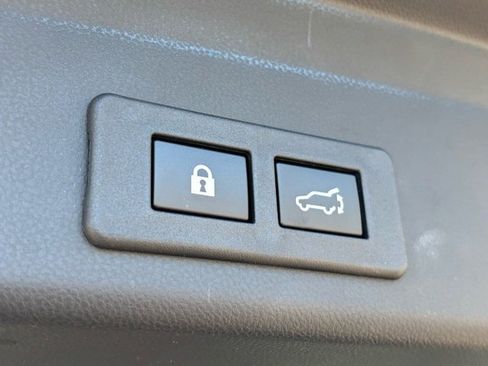 Used 2025 Subaru Ascent Premium w/ Premium Package image 15