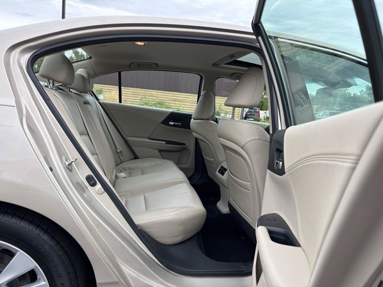 Used 2013 Honda Accord EX-L image 38