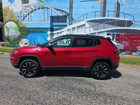 Used 2020 Jeep Compass Trailhawk AWD/4WD image 3