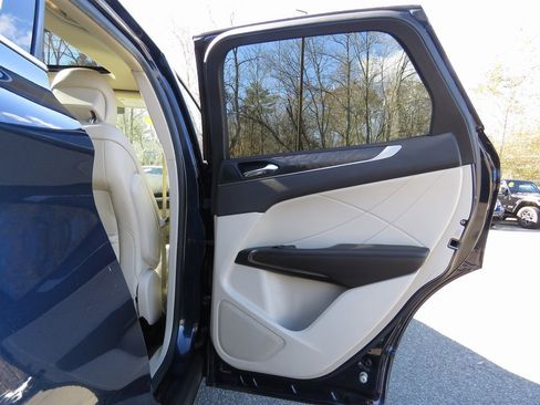 Used 2017 Lincoln MKC Reserve w/ Lincoln MKC Climate Package image 17