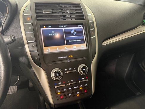 Used 2017 Lincoln MKC Premiere FWD image 16