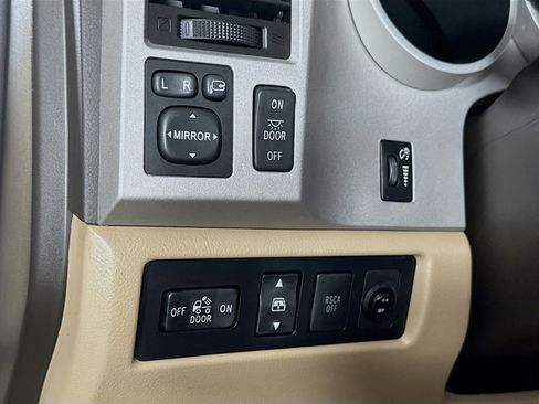 Used 2007 Toyota Tundra Limited AWD/4WD image 11