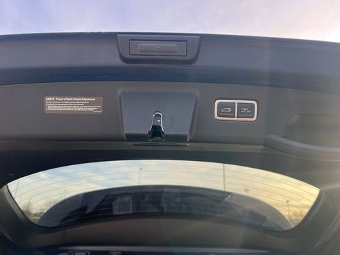 Used 2024 Kia Sorento SX image 29