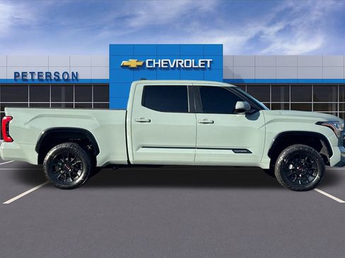 Used 2024 Toyota Tundra Platinum image 3