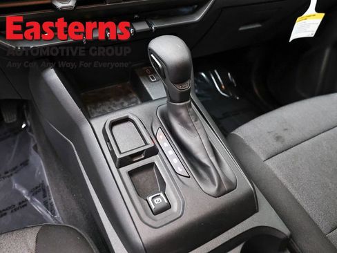 Used 2024 Chevrolet Colorado W/T RWD image 13