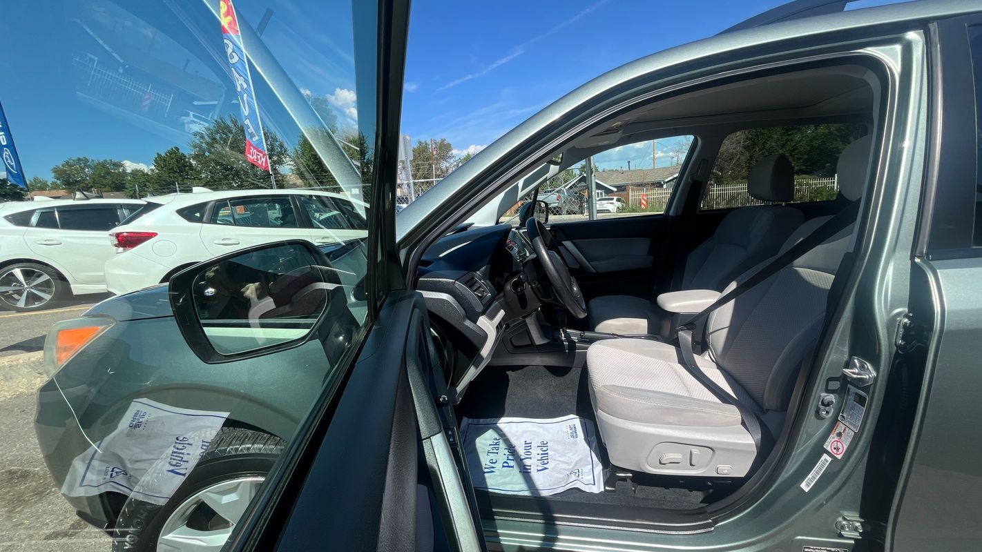 Used 2015 Subaru Forester 2.5i Premium AWD/4WD image 18