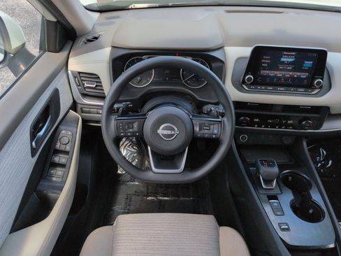 Certified 2023 Nissan Rogue SV FWD image 16