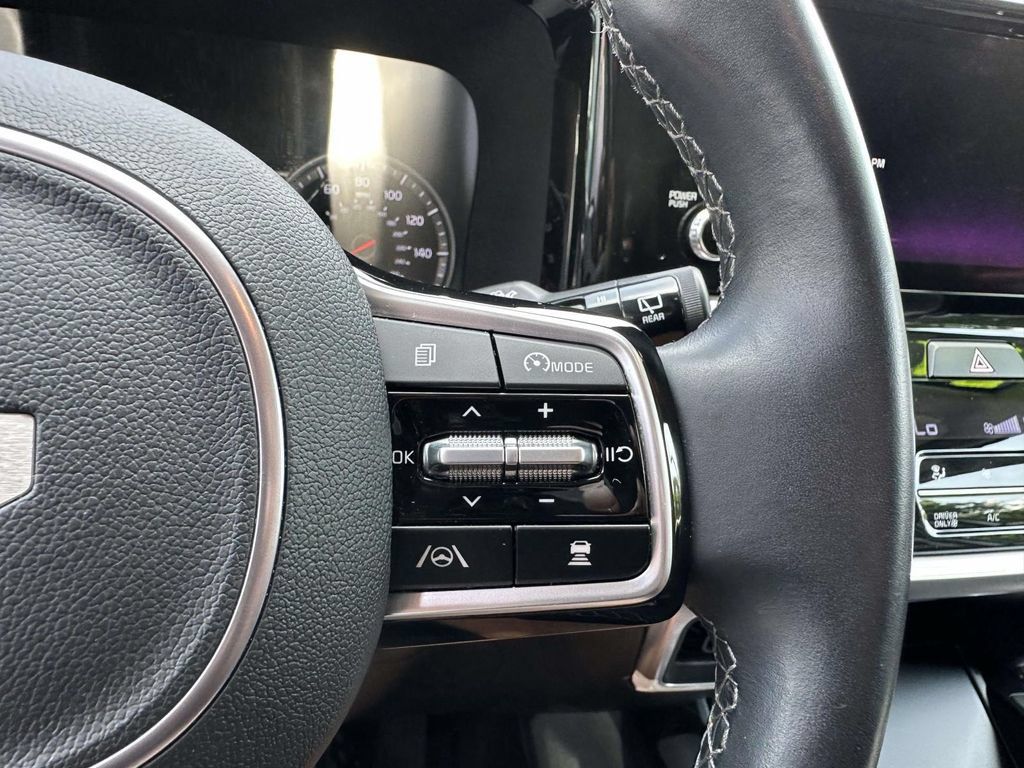 Used 2023 Kia Sorento EX AWD/4WD image 31