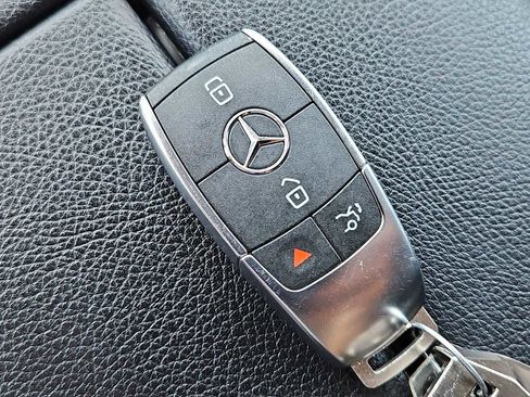 Used 2022 Mercedes-Benz GLS 450 4MATIC image 34