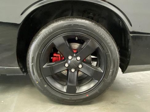 Used 2012 Dodge Challenger SXT image 18